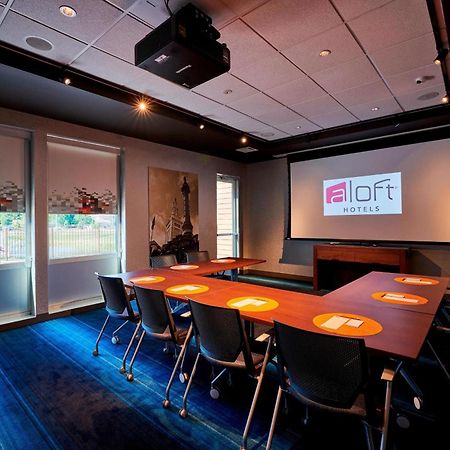 Отель Aloft Cleveland Airport Норт-Олмстед Экстерьер фото