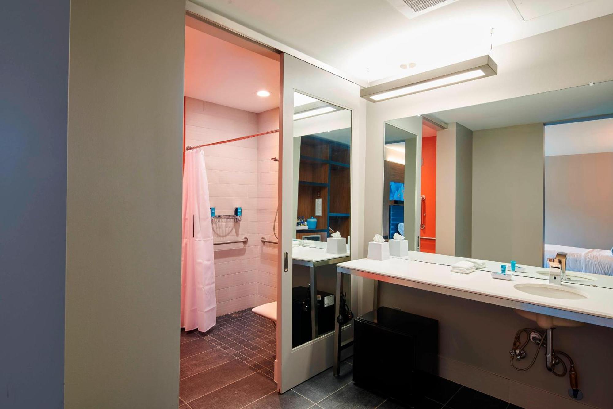 Отель Aloft Cleveland Airport Норт-Олмстед Экстерьер фото