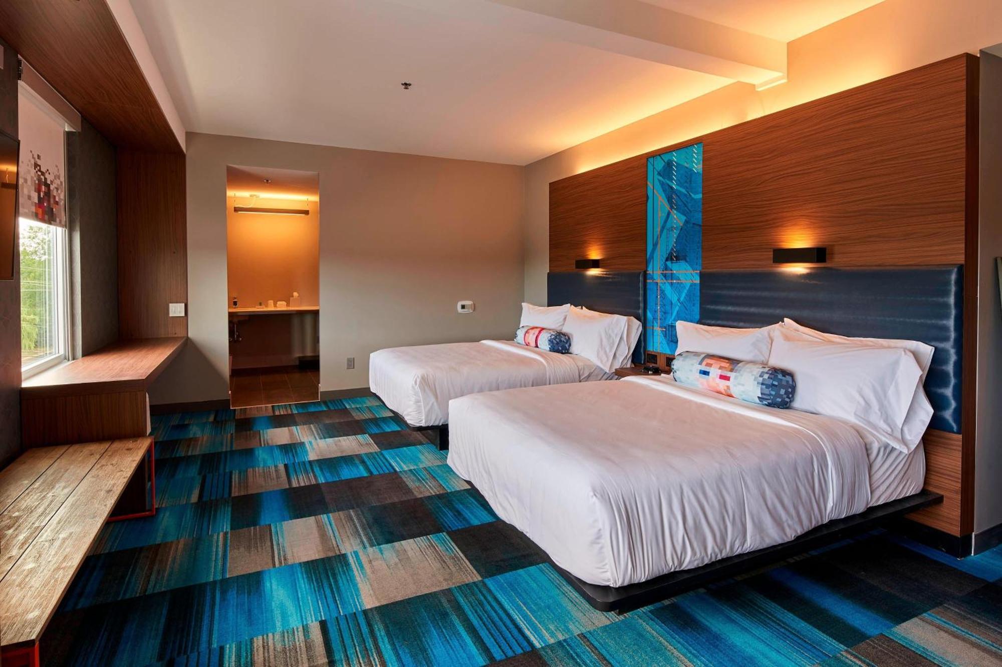 Отель Aloft Cleveland Airport Норт-Олмстед Экстерьер фото