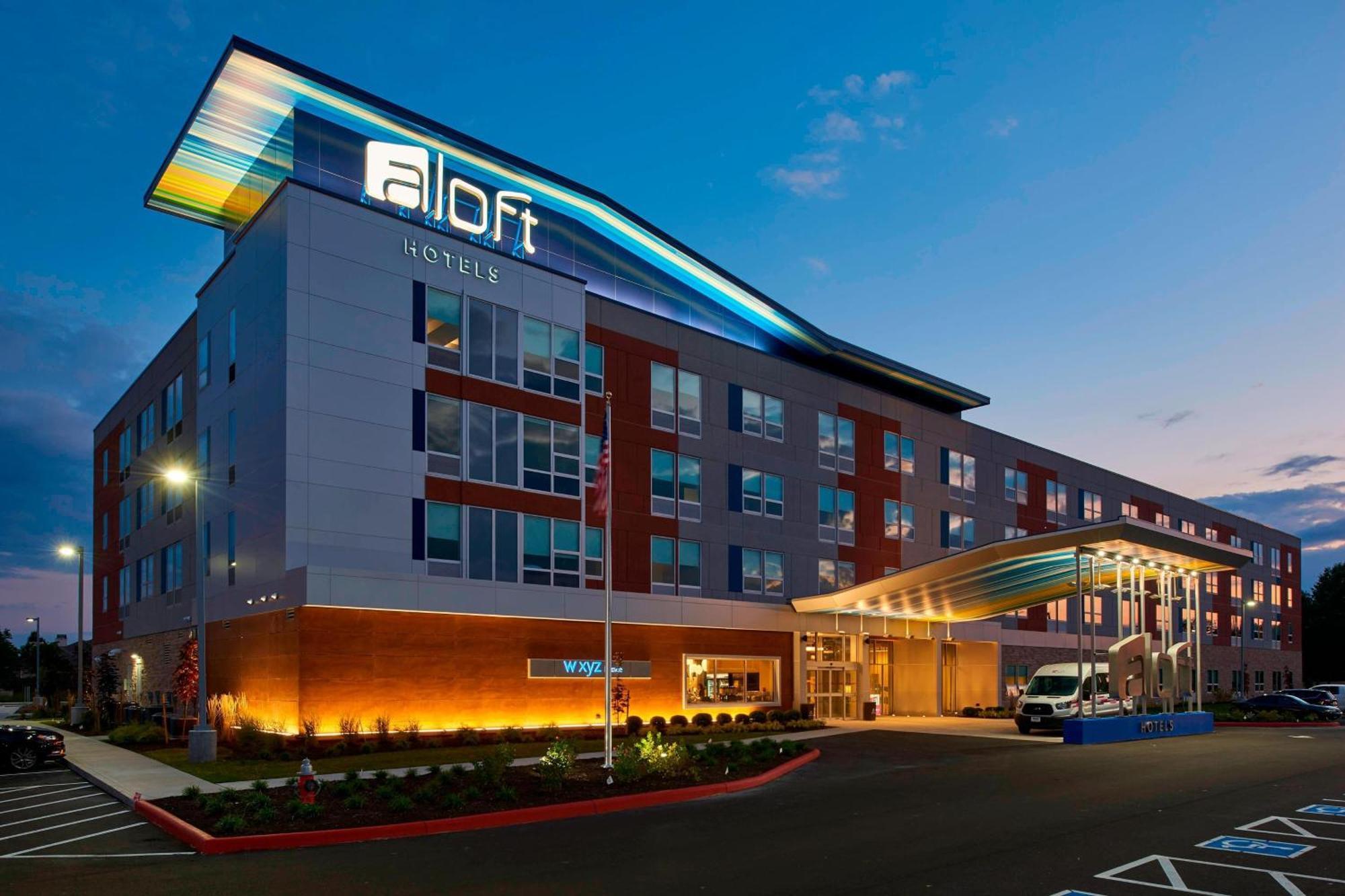 Отель Aloft Cleveland Airport Норт-Олмстед Экстерьер фото